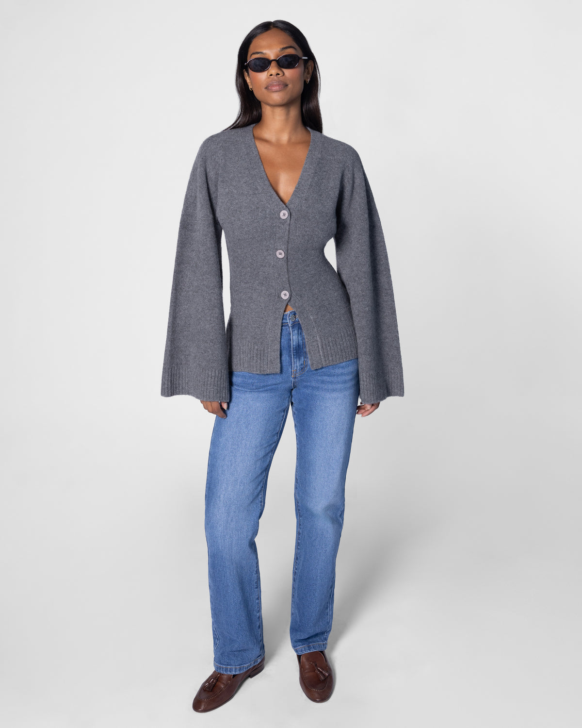 [Charcoal Grey] - Model