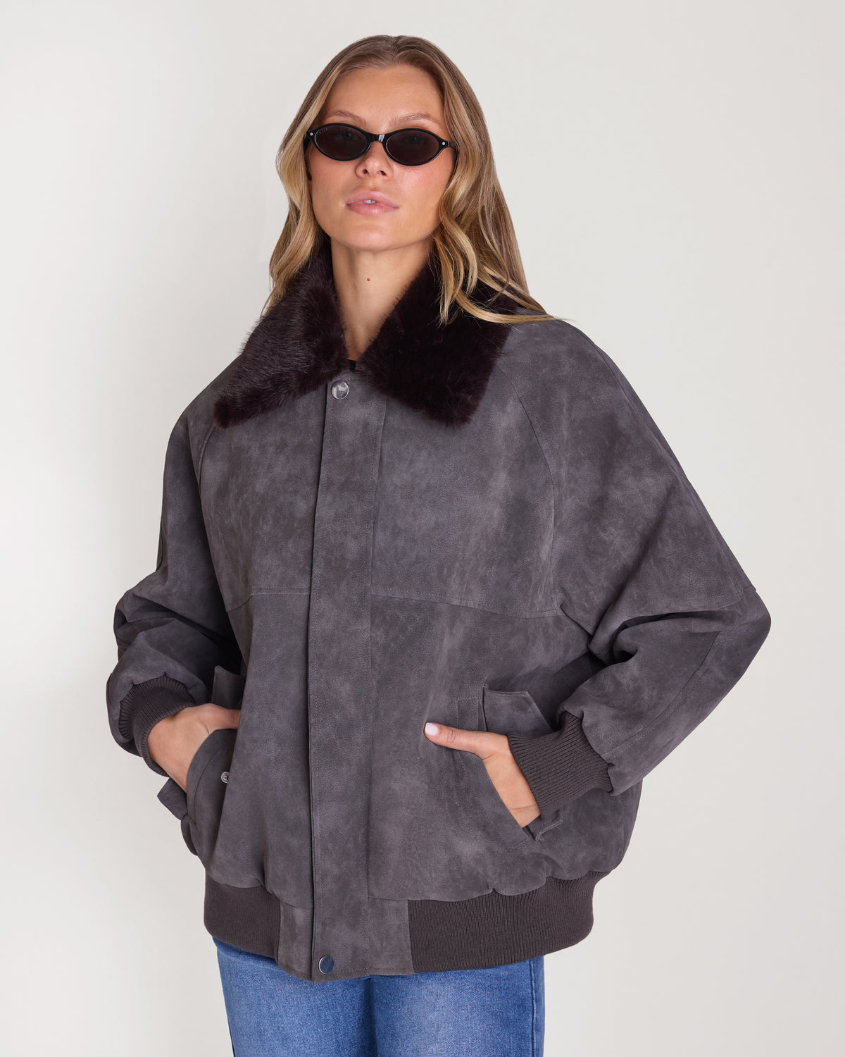 Grey Patina/Black Fur